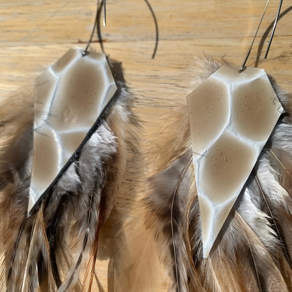 Handmade Leather Feather Earrings - Picture 8 of 9